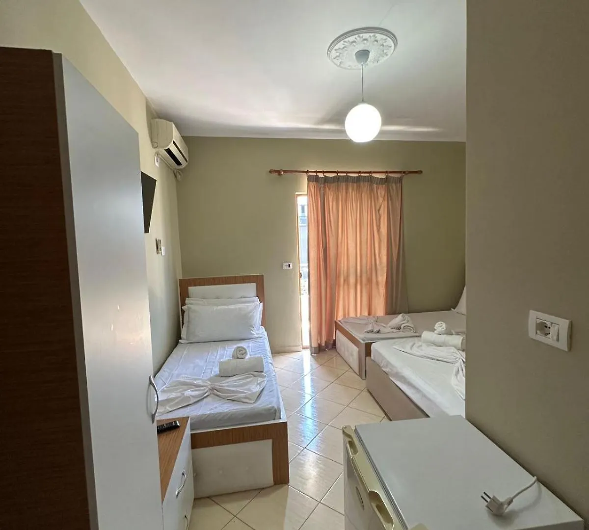Aqua Hotel 사밀 0*,  알바니아