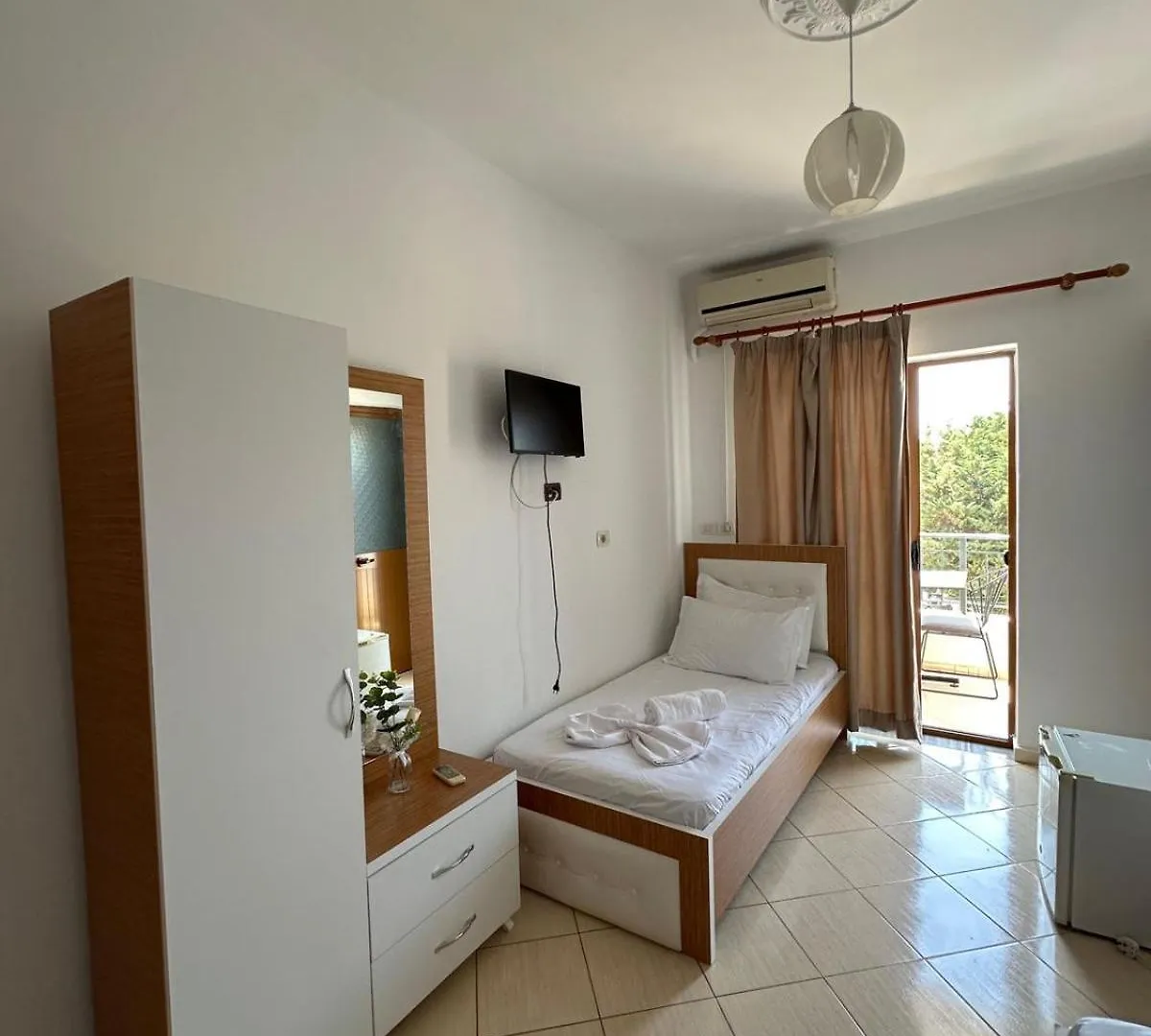 Aqua Hotel Ксамил