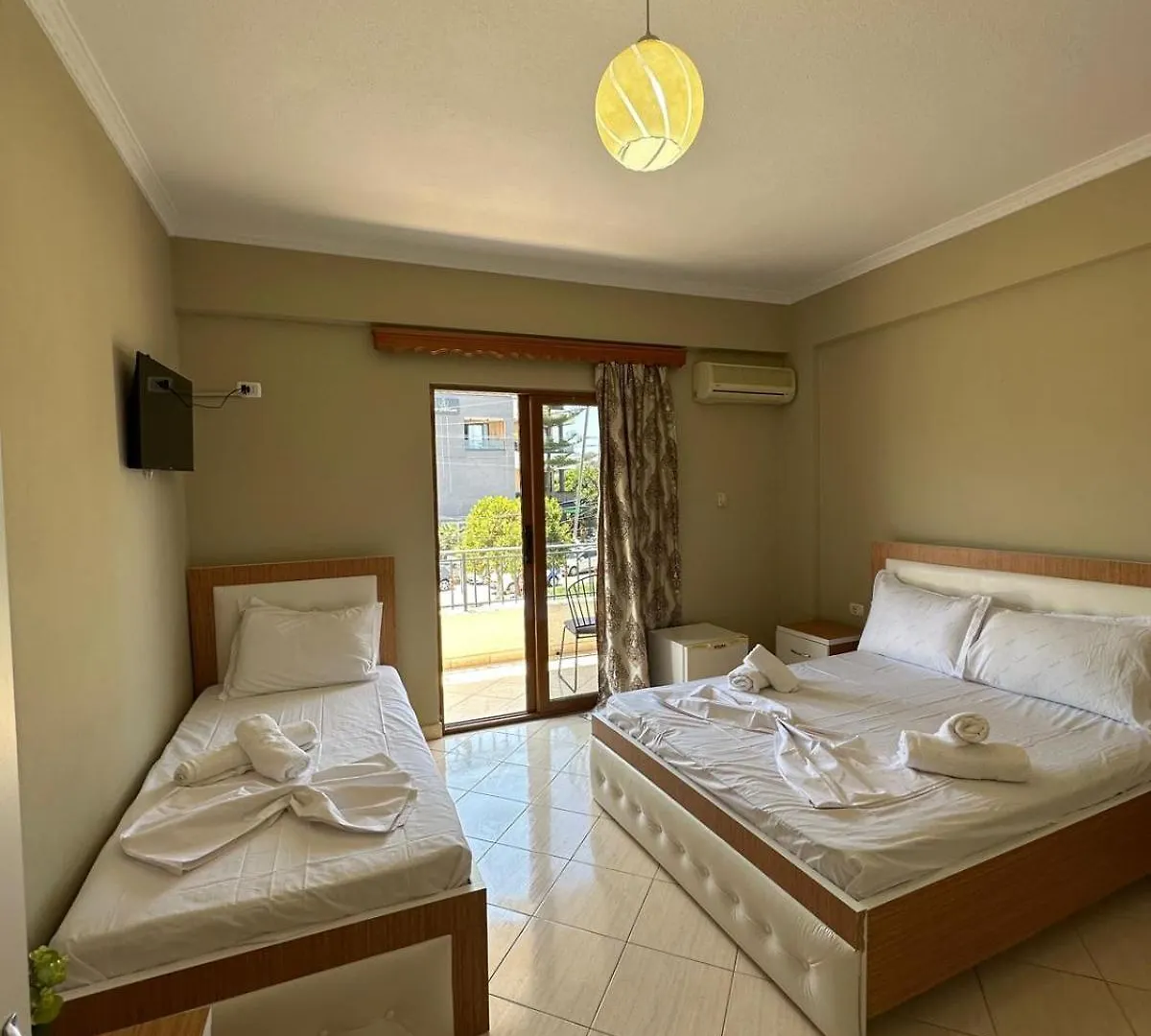 Aqua Hotel Ksamil
